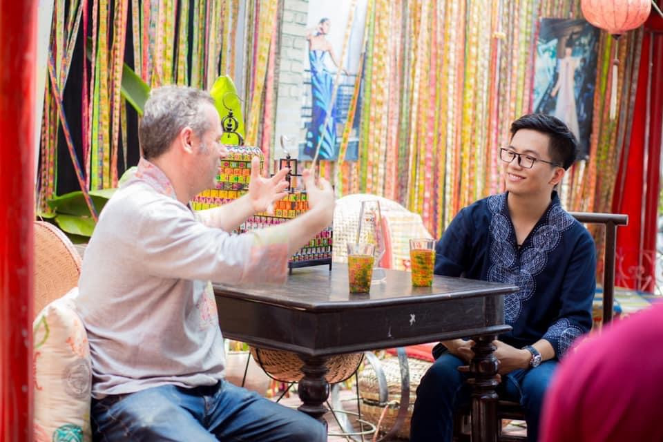 Câu chuyện truyền cảm hứng của MC, BTV kiêm thầy giáo ảnh 6