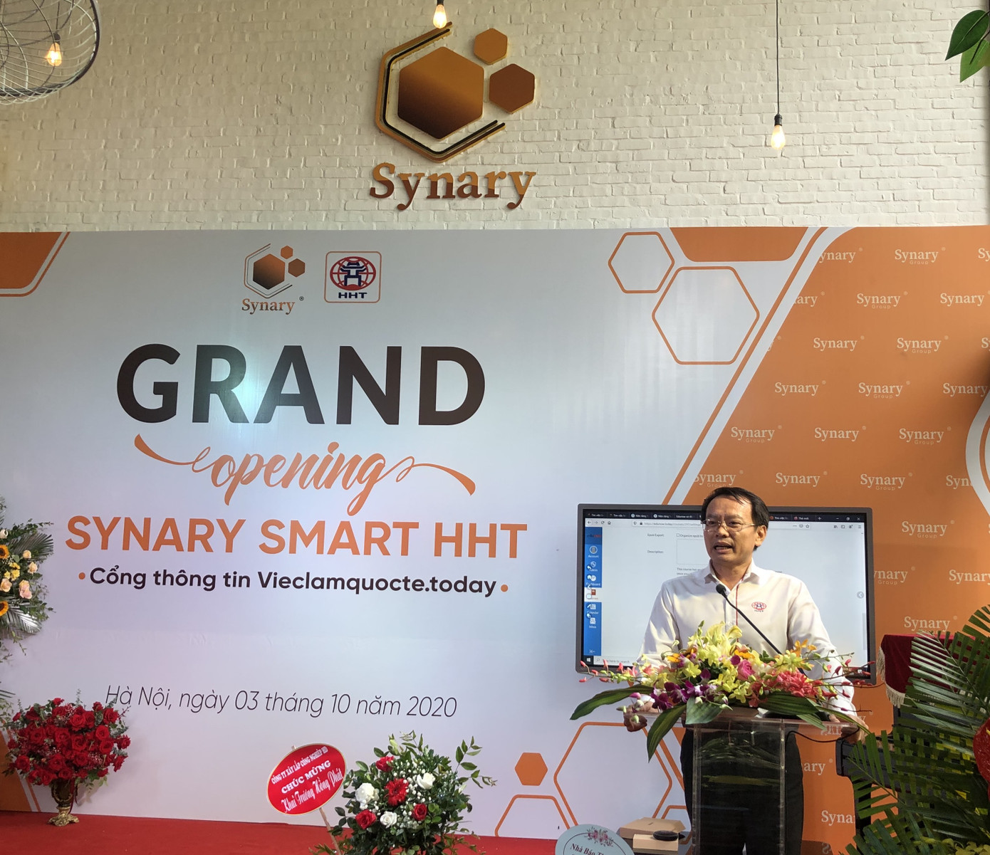 Trường CĐ nghề Công nghệ cao Hà Nội khai trương quán cafe đẹp mê ly ngay trong khuôn viên ảnh 3