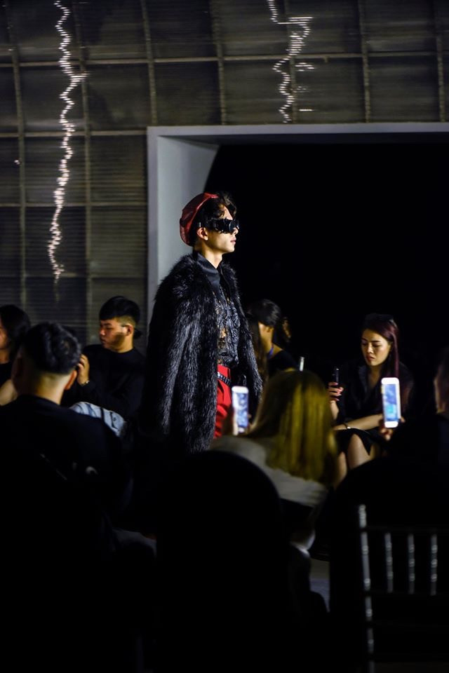 “Lò xo chỉ bật mạnh nhất nếu nó chịu được một lực ép tương đương” ảnh 10