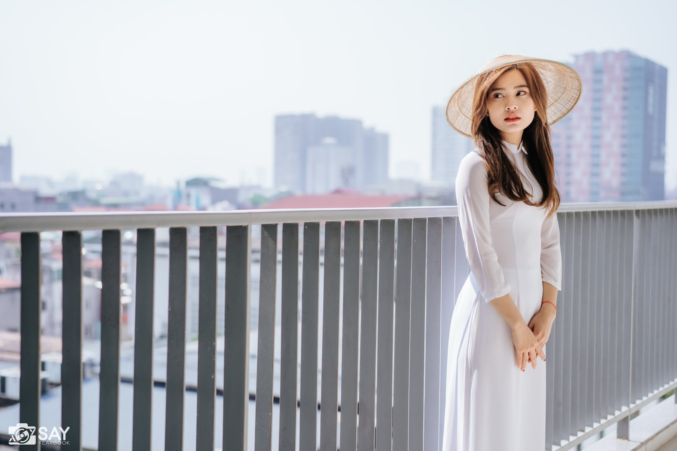 Nữ sinh trường Đại học Xây dựng đẹp thuần khiết với tà áo dài trắng ảnh 12