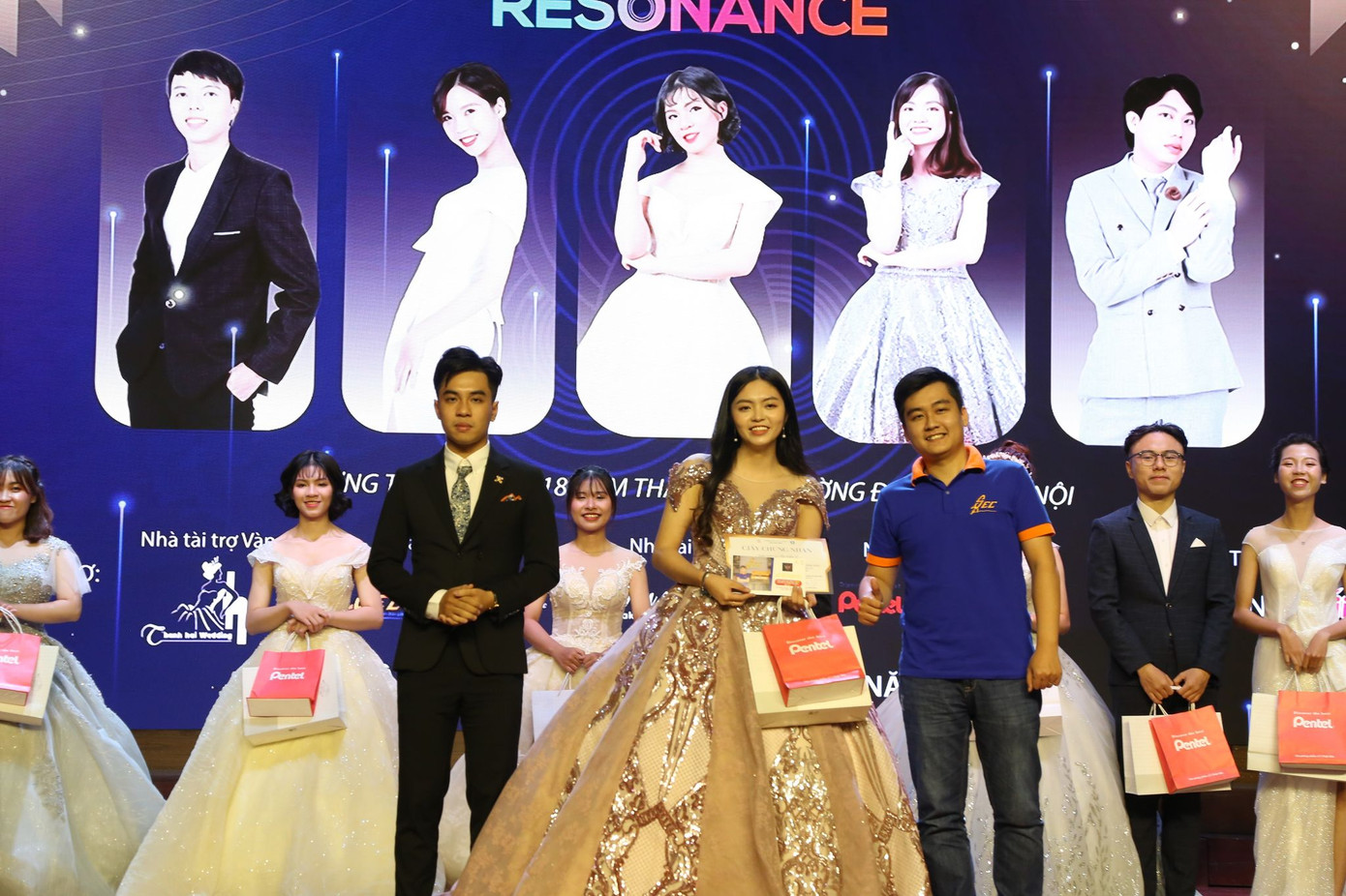 Đại học Y Hà Nội: Tìm ra quán quân cuộc thi “Sinh viên của năm 2020” ảnh 4