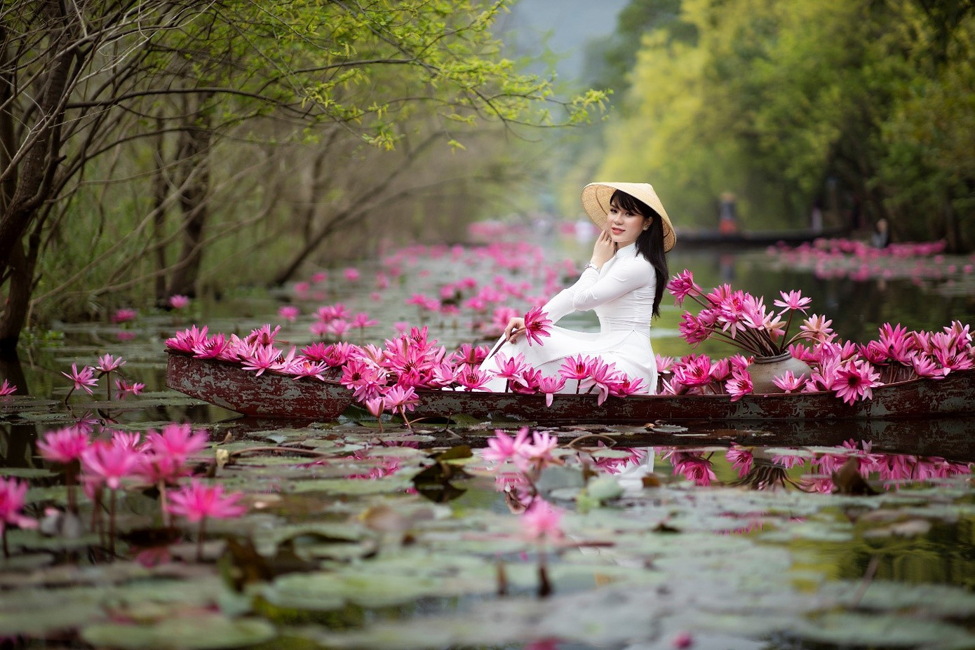 Nàng thơ 9X ‘gieo thương nhớ’ với nét đẹp dịu dàng bên hoa súng ảnh 11