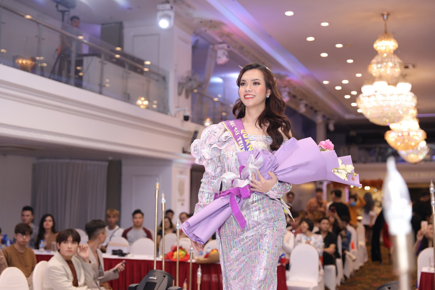 Hạnh phúc là khi được sống thật với chính bản thân mình ảnh 2