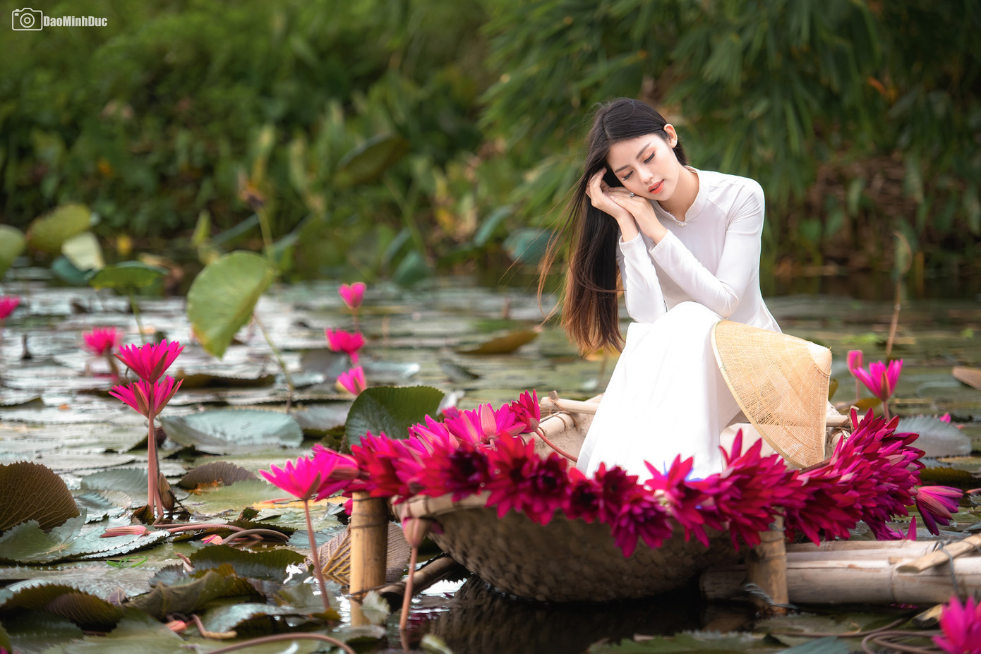 Hot girl Thủy Lợi “đốn tim” dân mạng với bộ ảnh áo dài trắng tinh khôi ảnh 8