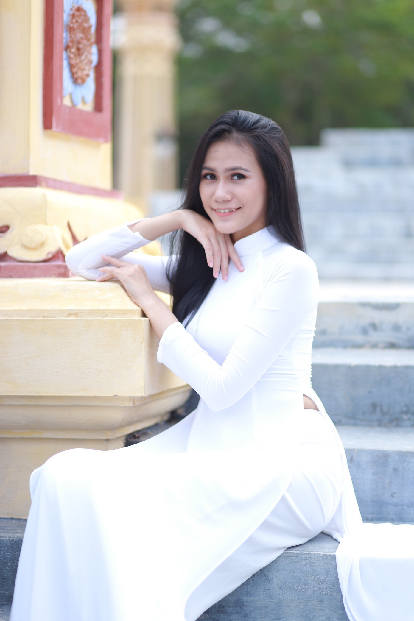 Nét đẹp cá tính đầy cuốn hút của nữ sinh xứ Huế ảnh 9