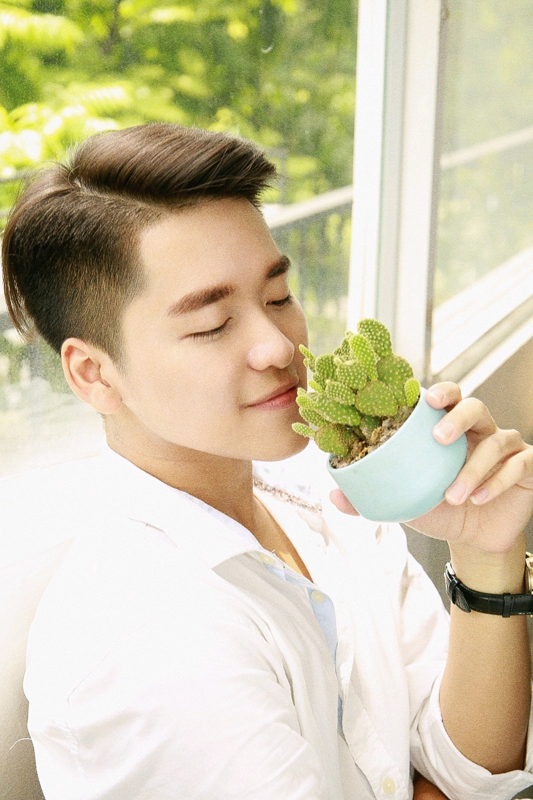 Từ một chàng trai hướng nội đến tự tin dẫn chương trình trước đám đông ảnh 14