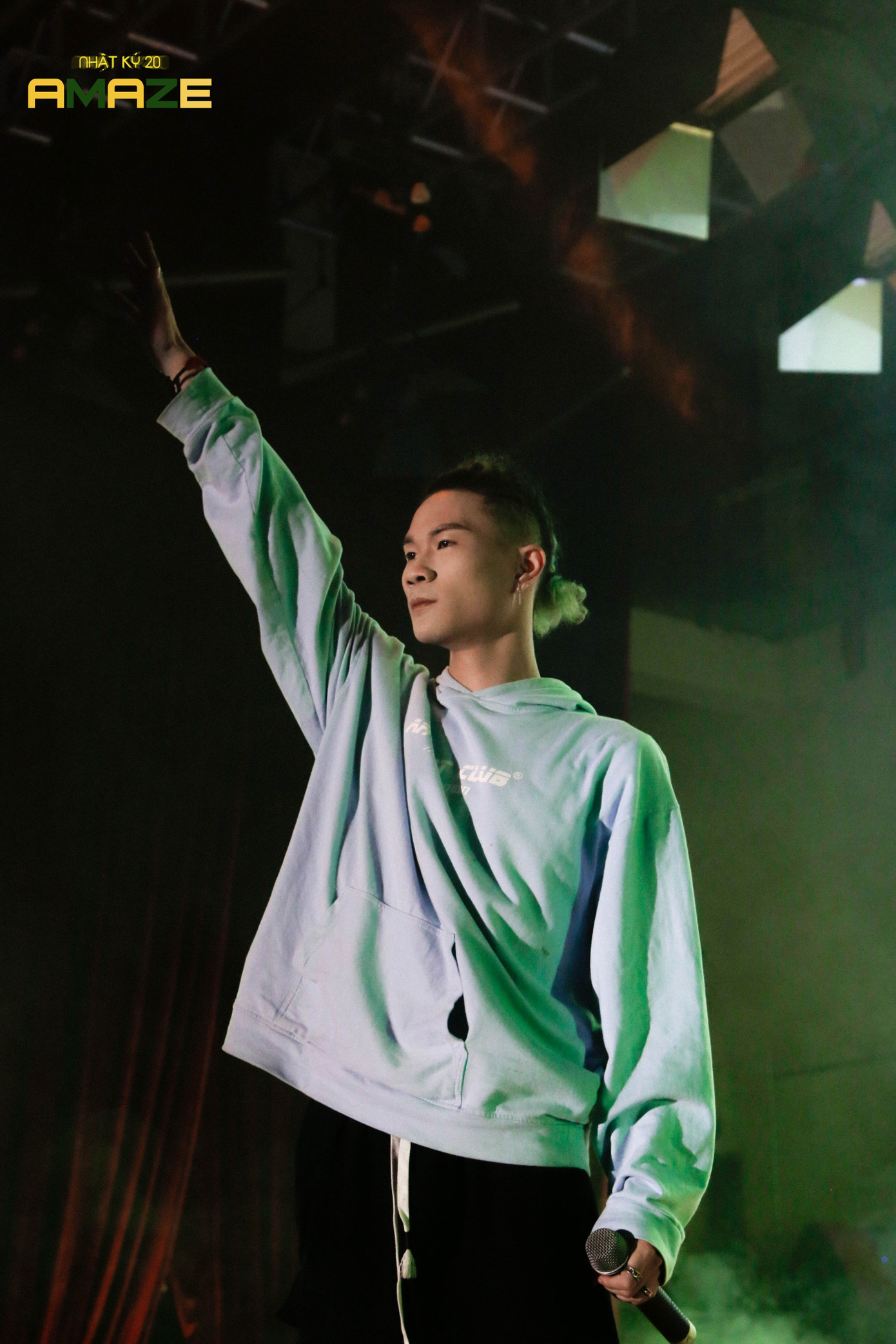 Ngọt Band cực ‘phiêu’ trong đêm đại nhạc hội chào tân sinh viên trường Báo ảnh 4