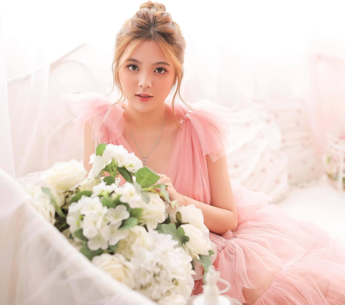 Ngắm nhìn bộ ảnh đẹp như công chúa của nữ sinh Đại học Công nghiệp TP.HCM ảnh 5