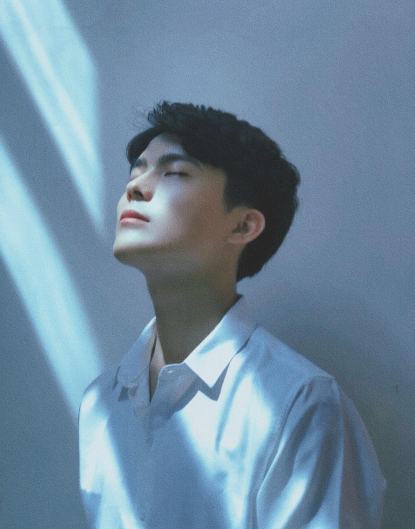 “Lụi tim” trước vẻ điển trai của ‘nam thần’ Học viện Tòa án ảnh 8