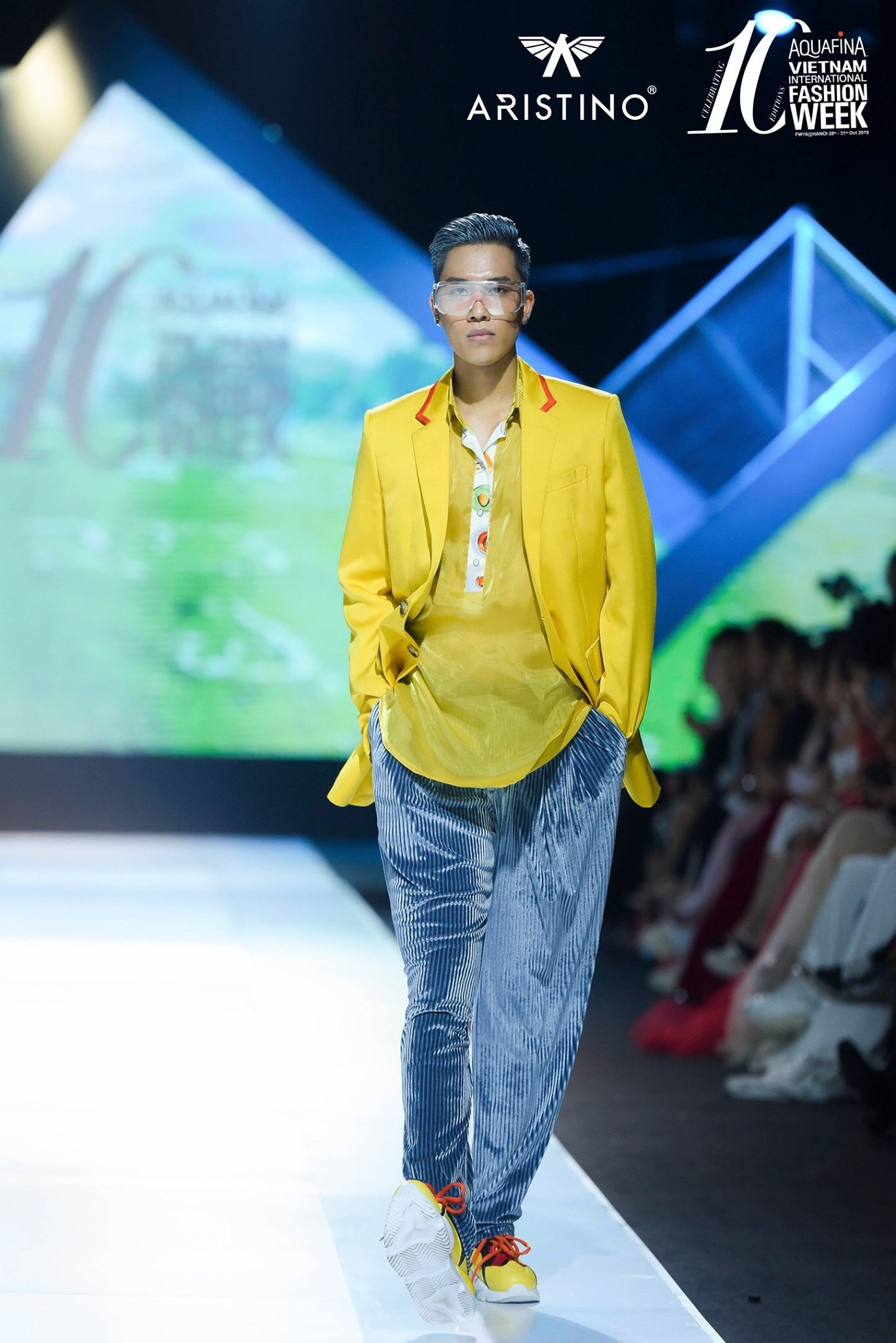 Ước mơ trở thành người mẫu chuyên nghiệp của chàng sinh viên báo chí truyền thông ảnh 6