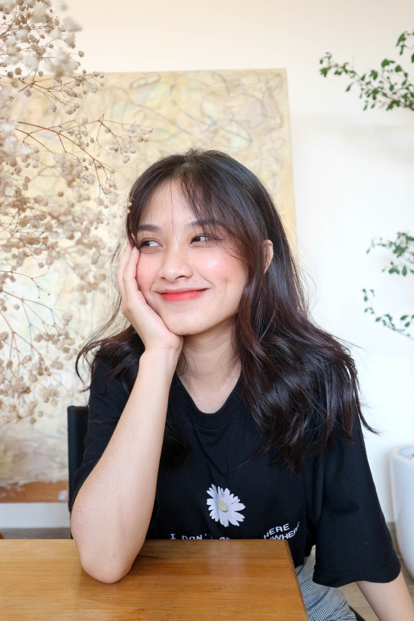 Vẻ đẹp tỏa sáng của nữ sinh đến từ miền đất đỏ bazan ảnh 7