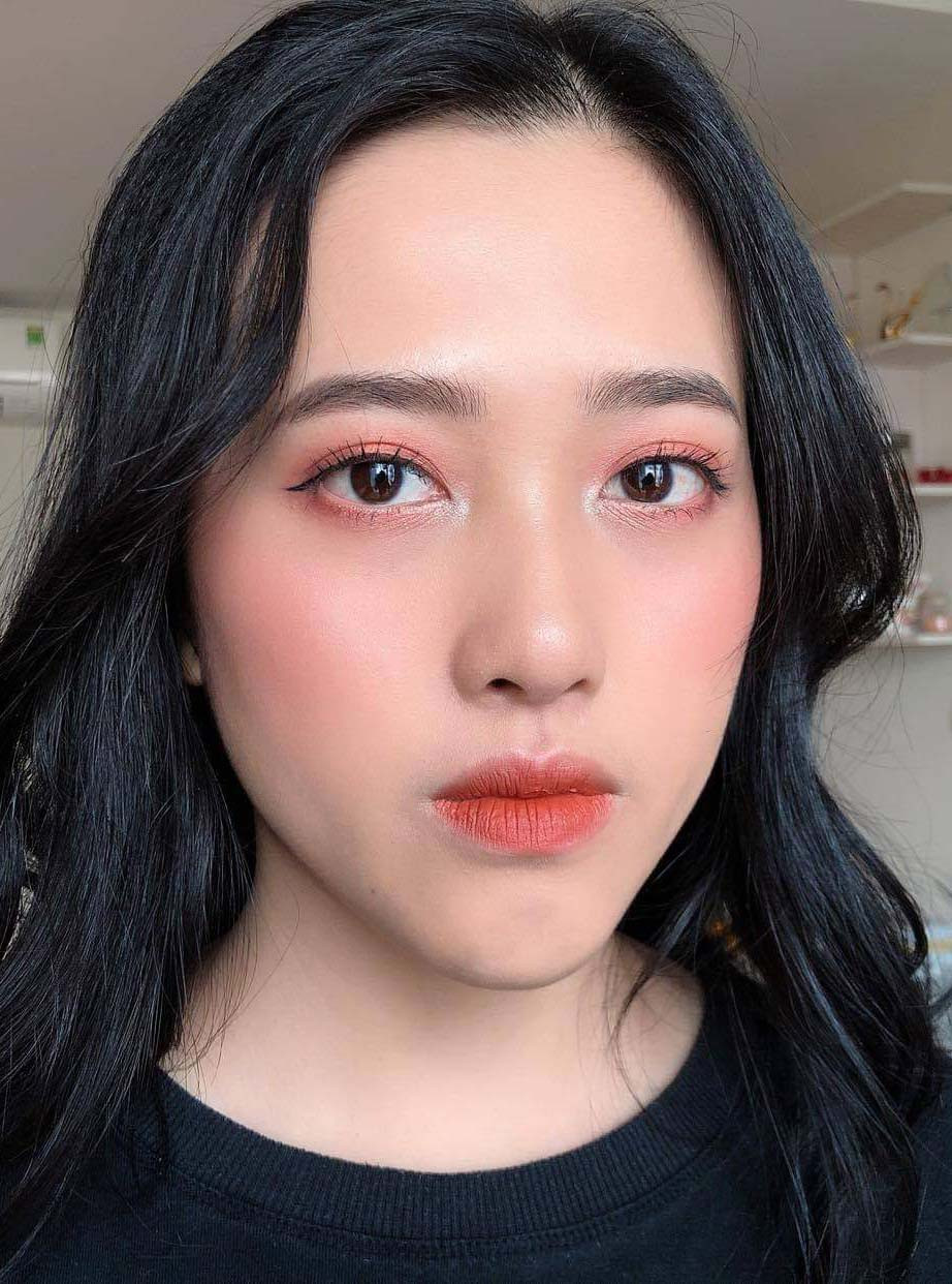 Cô nàng chuyên Anh đa tài và ước mơ trở thành nữ hoàng triệu đô ảnh 1