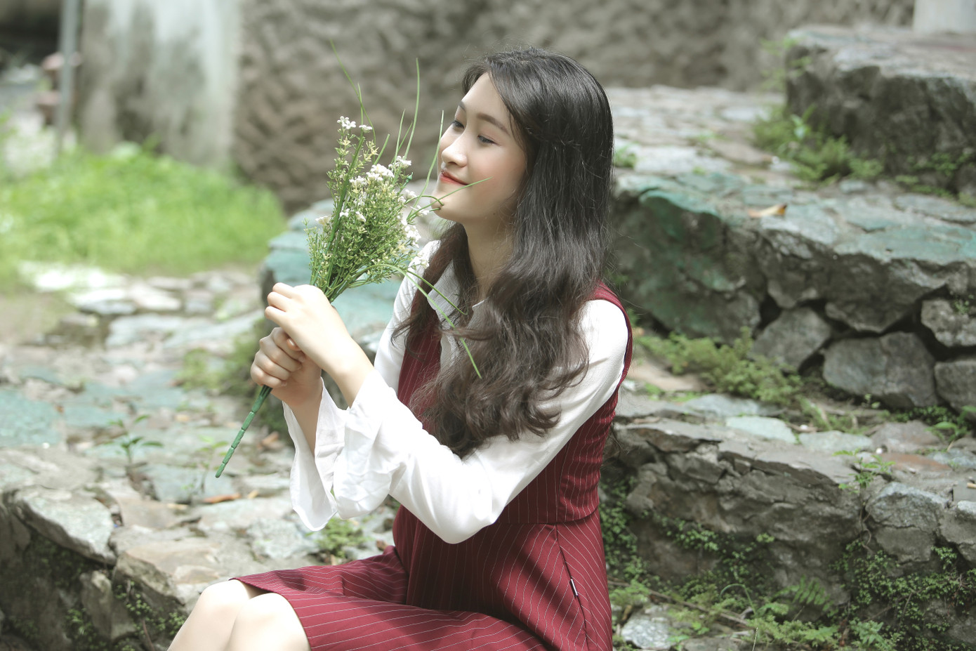 Nữ sinh đa tài trường Đại học Vinh vinh dự được đứng trong hàng ngũ của Đảng ảnh 7