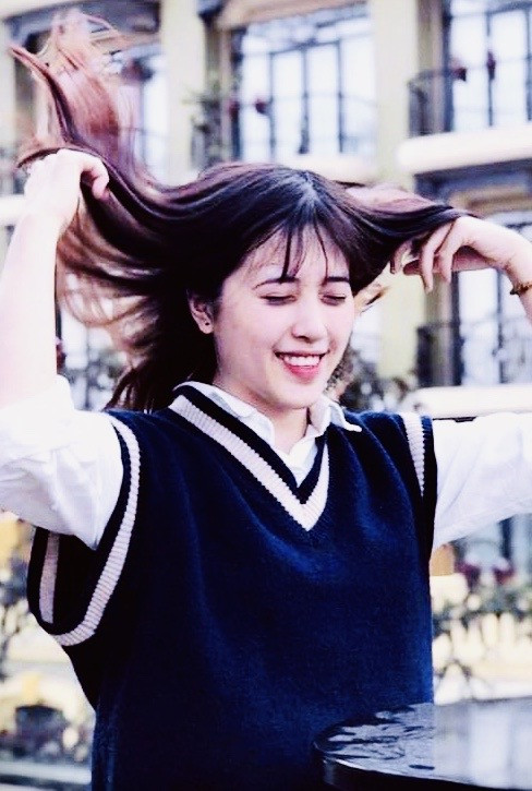 Cô nàng chuyên Anh đa tài và ước mơ trở thành nữ hoàng triệu đô ảnh 8