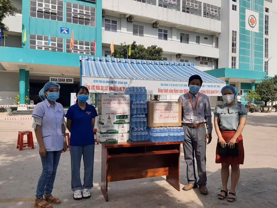 Khi cả nhà trường và sinh viên cùng chung tay chống dịch COVID-19 ảnh 13