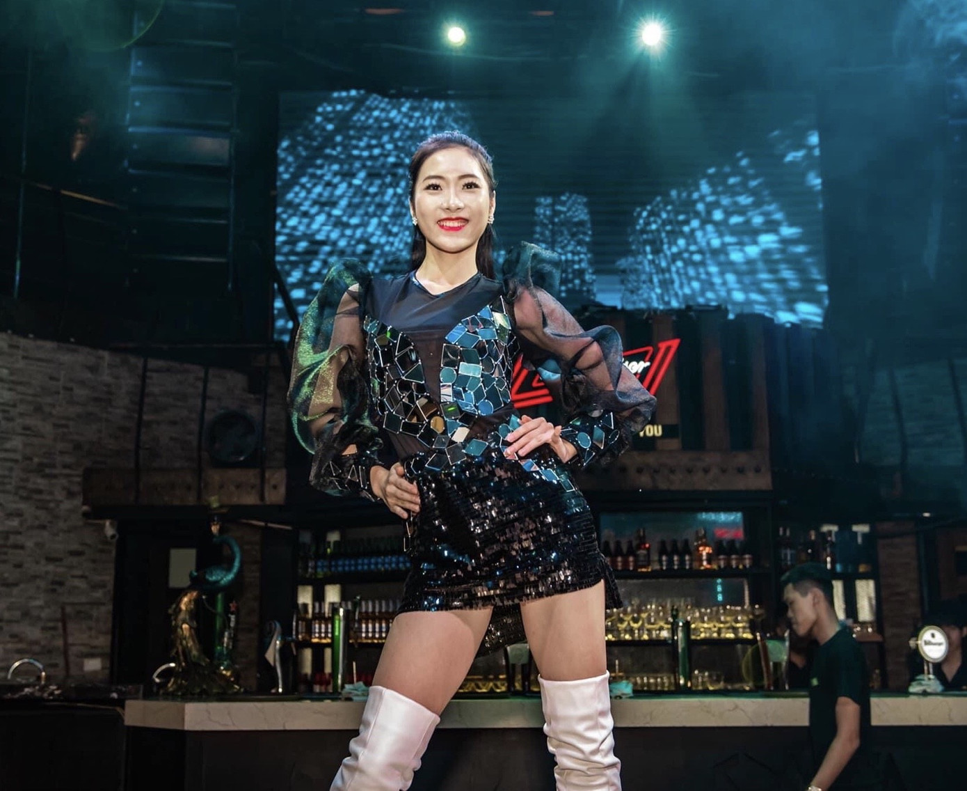 Nữ sinh Quảng Bình đam mê tận cùng với nghề múa ảnh 13