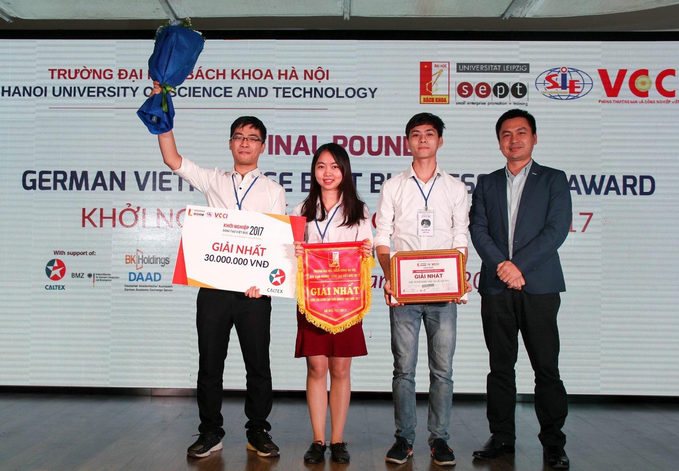 Soái ca Bách khoa tốt nghiệp bằng xuất sắc với đam mê trở thành thầy giáo ảnh 3