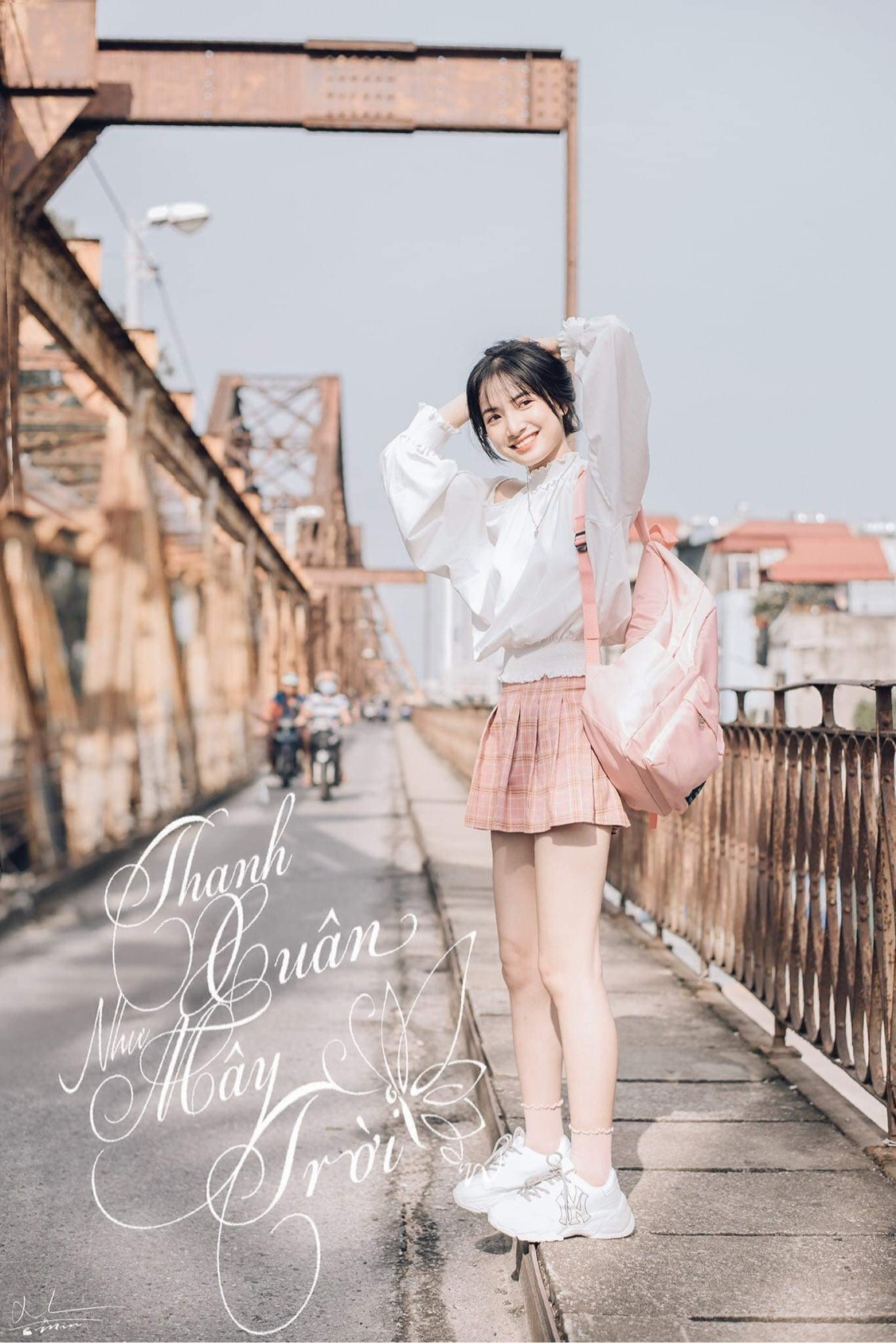 Vẻ đẹp trong veo tựa ‘nàng thơ’ của nữ sinh trường Cao đẳng Sư phạm Trung ương ảnh 4