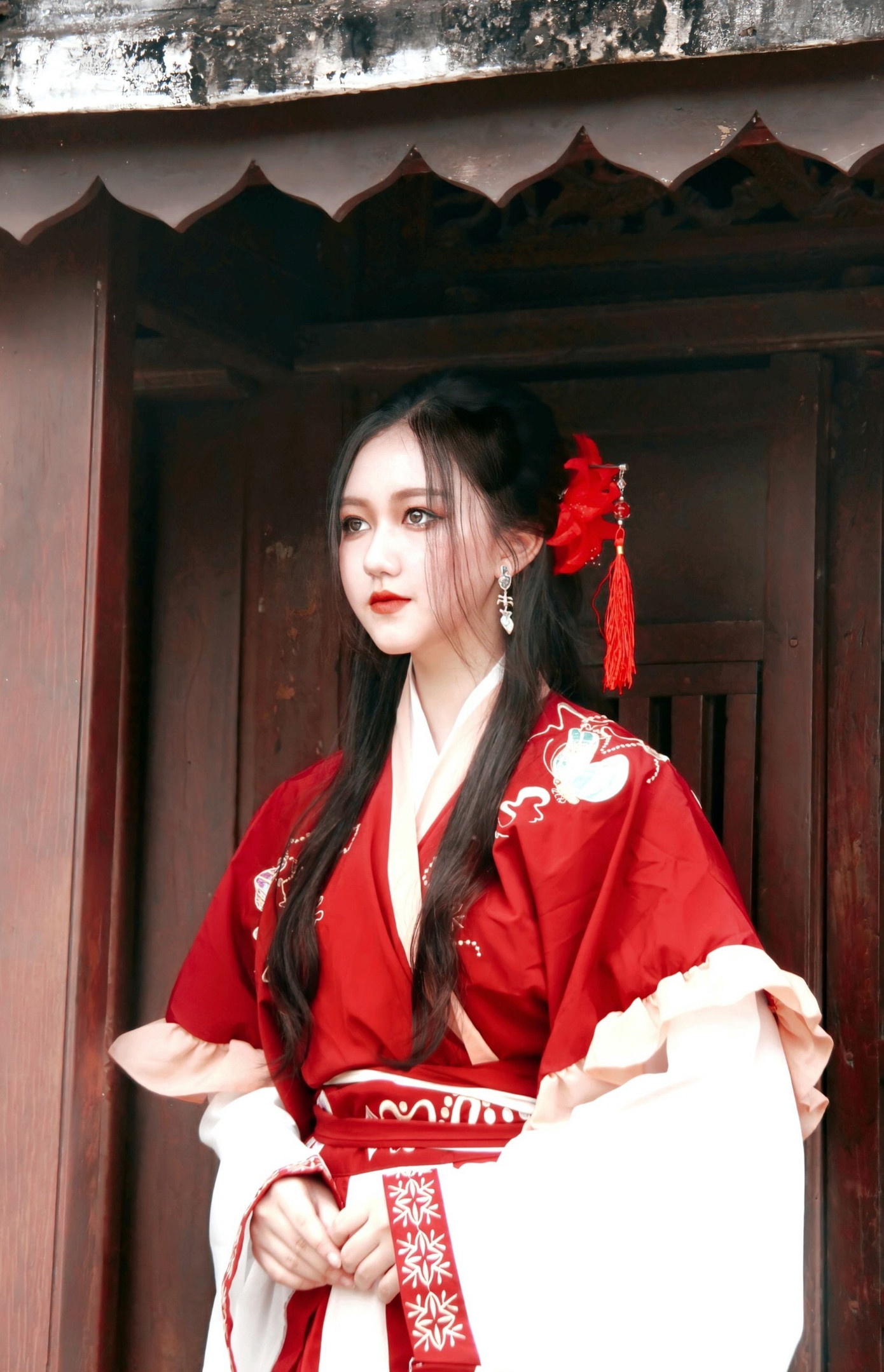 Bộ ảnh cổ trang của thiếu nữ 15 tuổi khiến dân tình điêu đứng ảnh 9