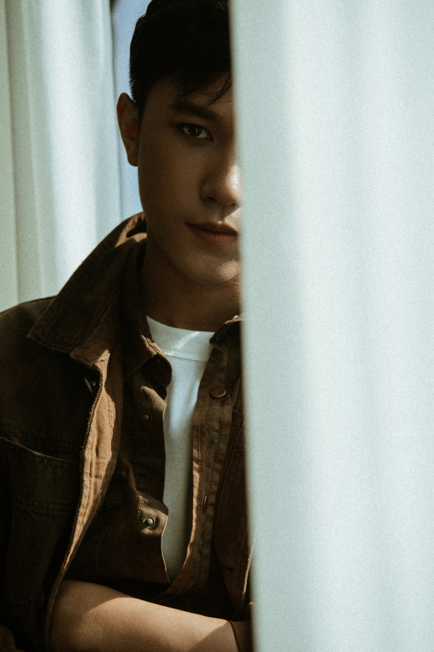 Nam sinh Tài chính Ngân hàng là Đảng viên, có thành tích học xuất sắc, thích làm người mẫu ảnh 9