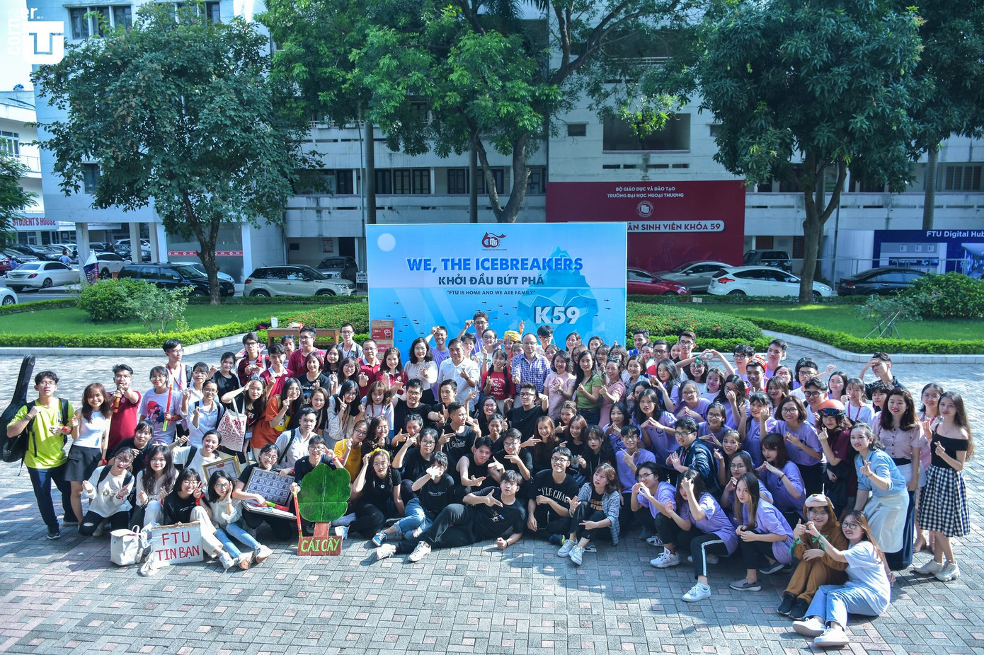 Thầy cô trường Đại học Ngoại thương “phá tan băng” cùng tân sinh viên ảnh 18