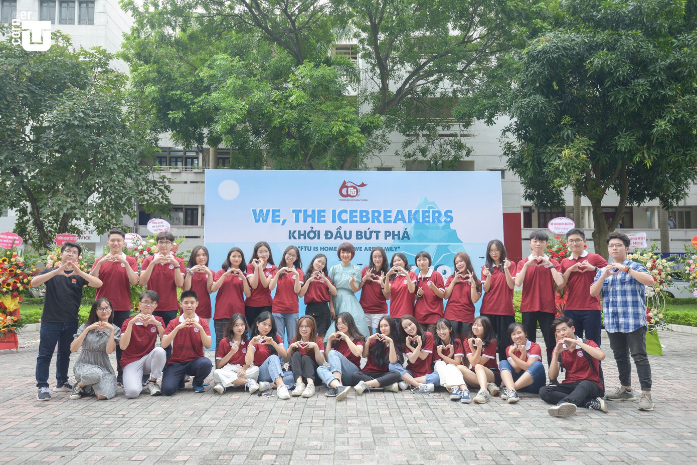 Thầy cô trường Đại học Ngoại thương “phá tan băng” cùng tân sinh viên ảnh 16