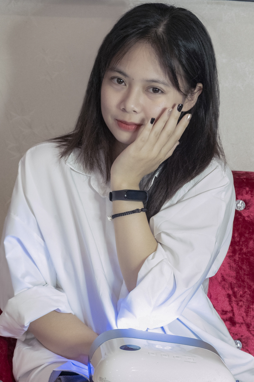 “Kỳ lạ” tiệm Nail mọc lên giữa trường Đại học ảnh 7