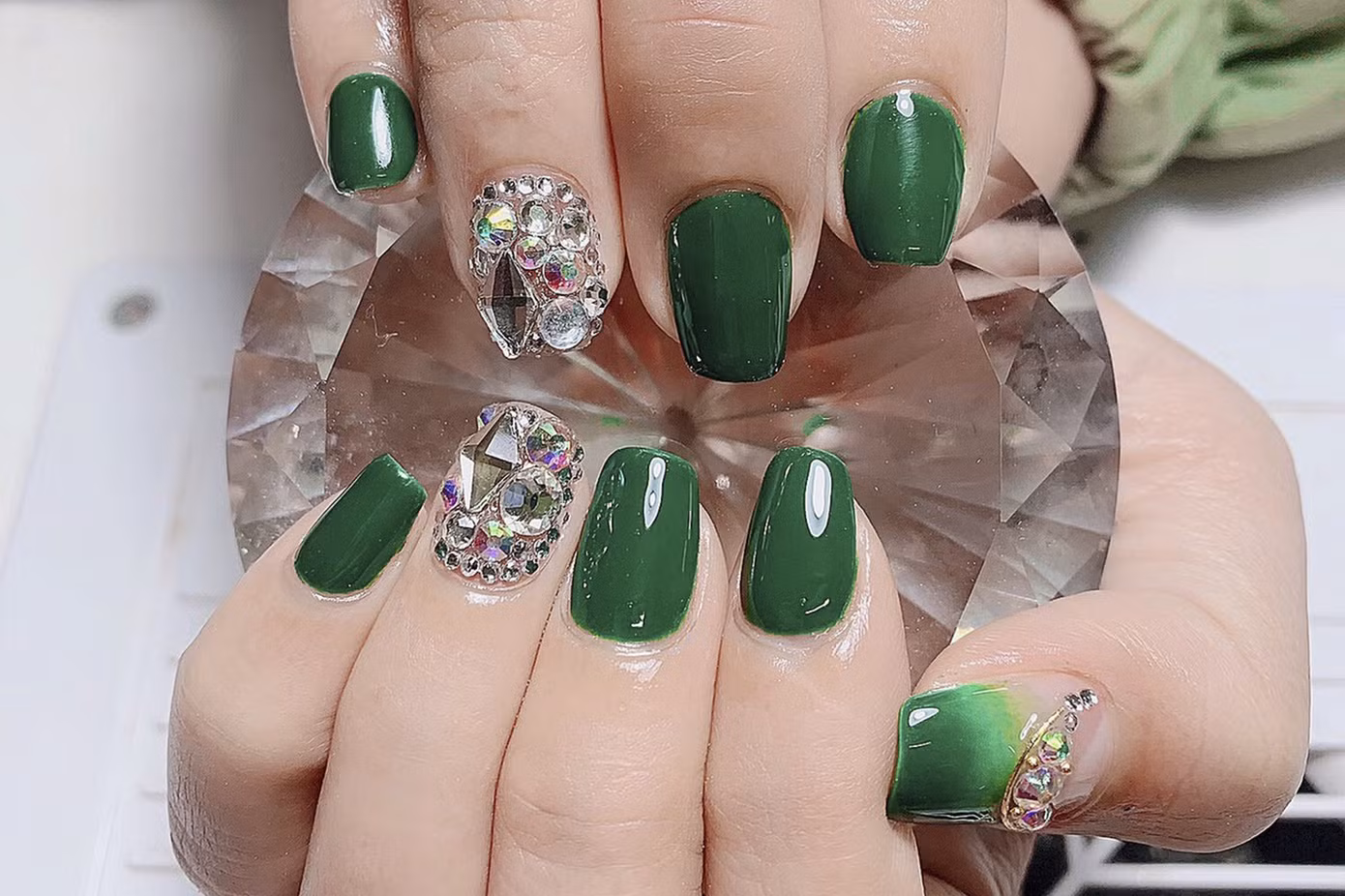 “Kỳ lạ” tiệm Nail mọc lên giữa trường Đại học ảnh 8