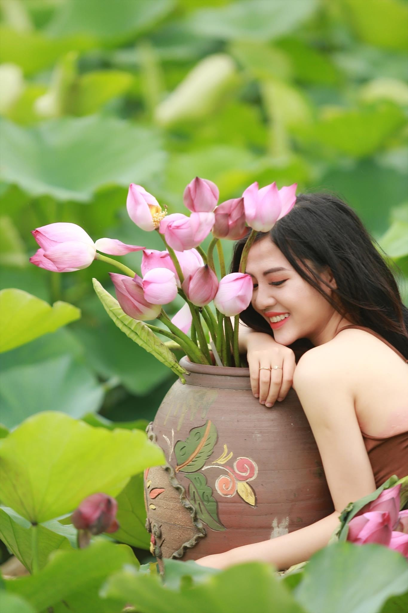 Nữ sinh Nghệ An học Thuỷ Lợi, thi Hoa khôi và kinh doanh ảnh 8