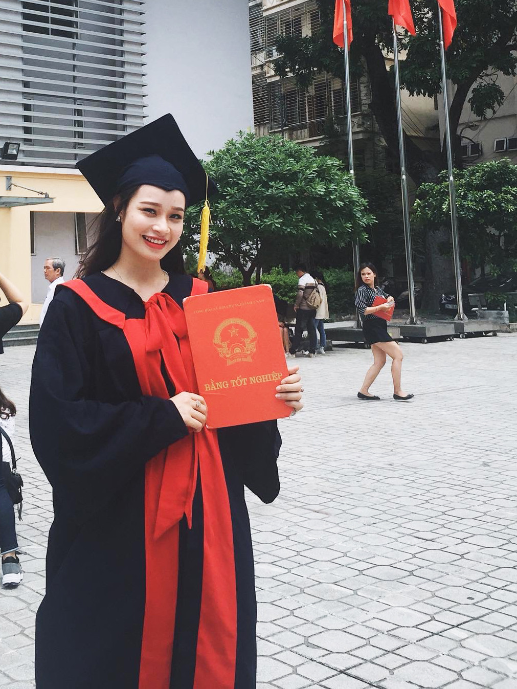 Á khôi sinh viên Hà Nội trở lại mạnh mẽ sau biến cố gia đình ảnh 1