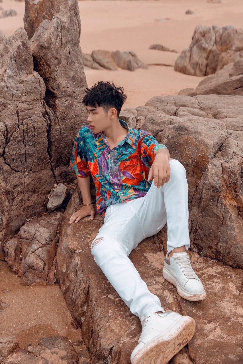 Học đại học Văn hoá lại bén duyên với nghề make up và mẫu ảnh ảnh 10