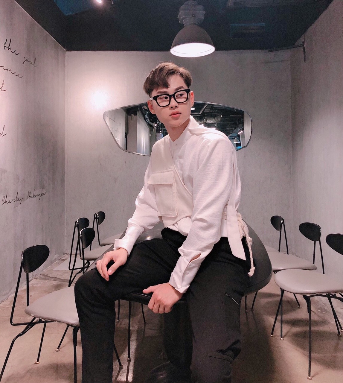 Học đại học Văn hoá lại bén duyên với nghề make up và mẫu ảnh ảnh 16