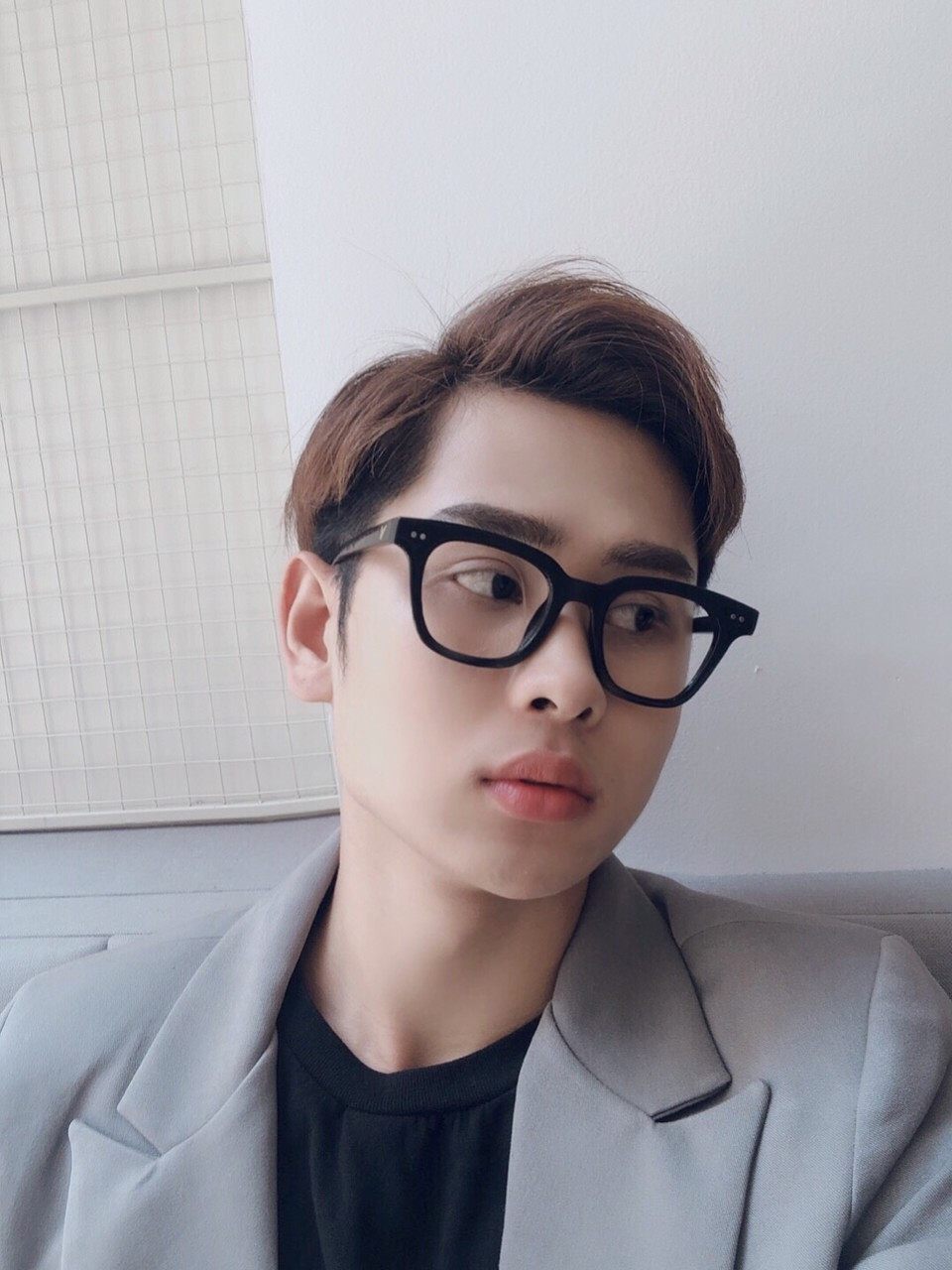 Học đại học Văn hoá lại bén duyên với nghề make up và mẫu ảnh ảnh 15