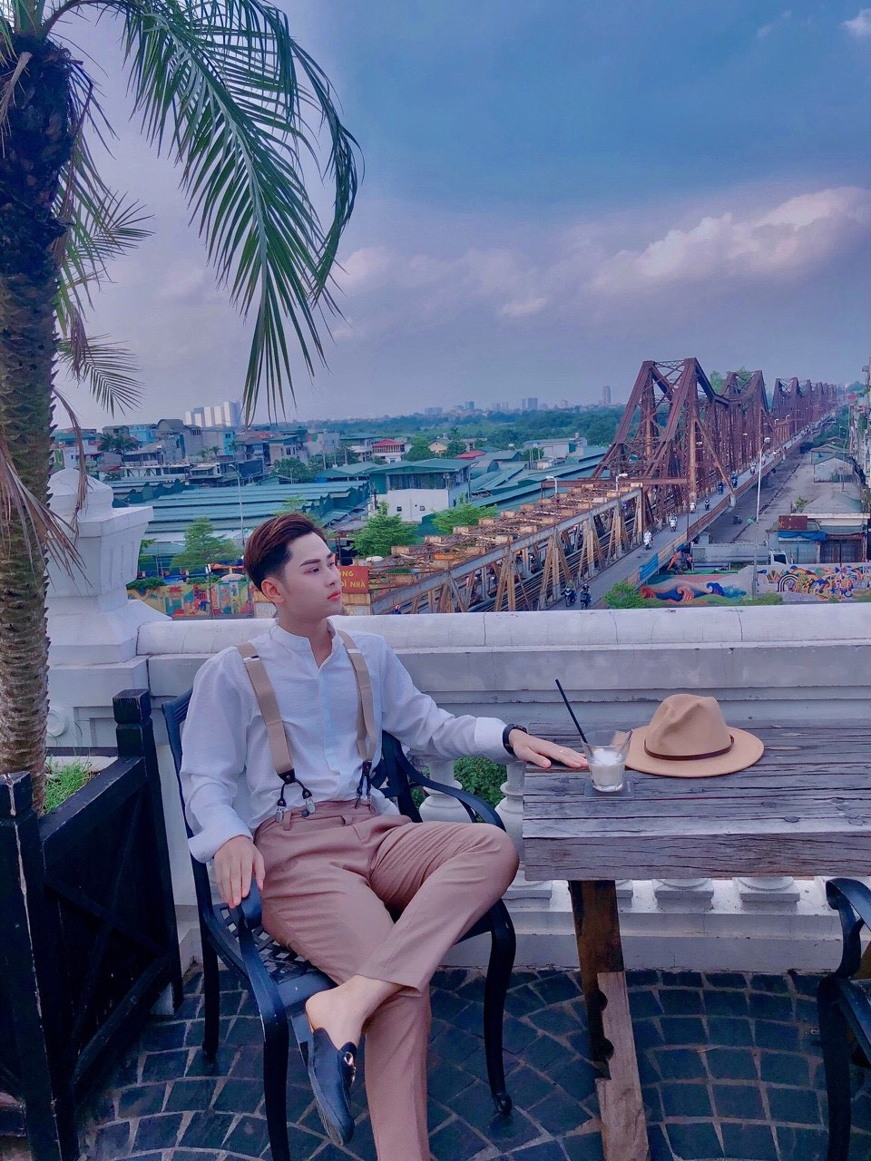 Học đại học Văn hoá lại bén duyên với nghề make up và mẫu ảnh ảnh 14