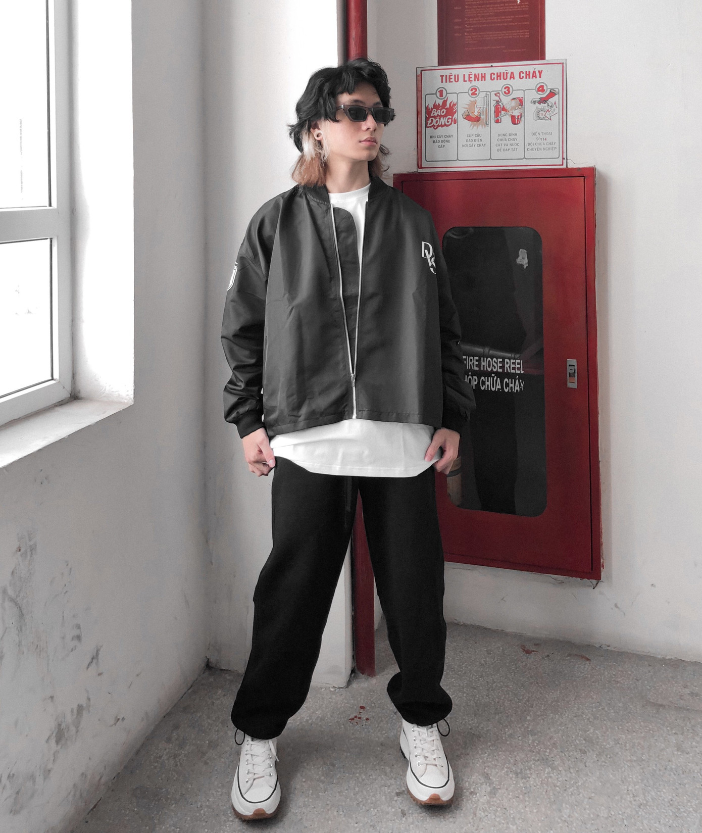 Hồ Anh Sơn - Chàng trai đa tài và phong cách thời trang “không đụng hàng” ảnh 4