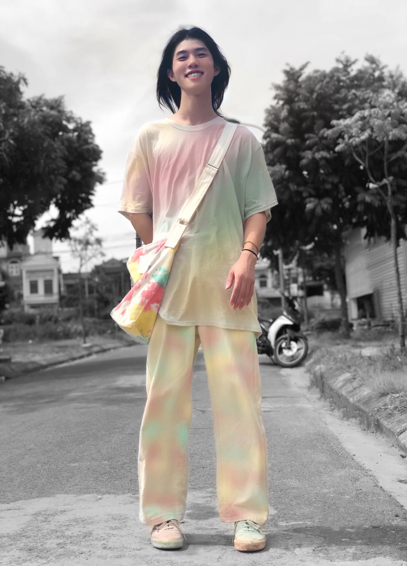 Chàng trai sở hữu vẻ đẹp gây sốc thách thức chuẩn mực giới tính ảnh 7