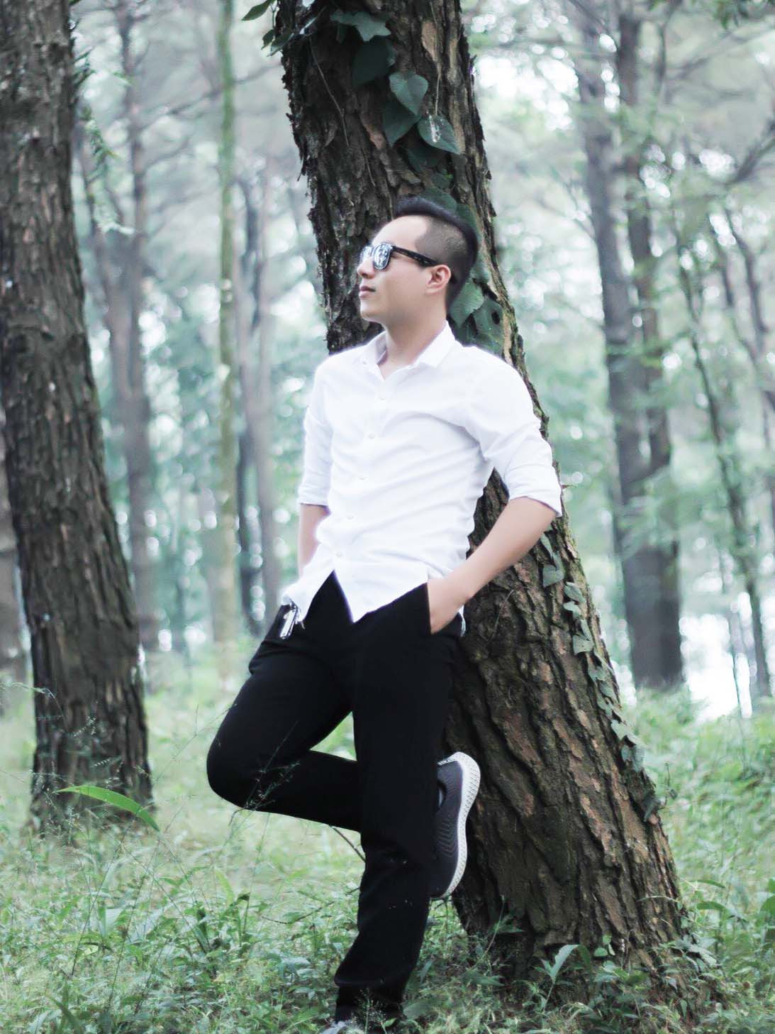 Hot boy đất Tổ toả sáng trên giảng đường đại học ảnh 11