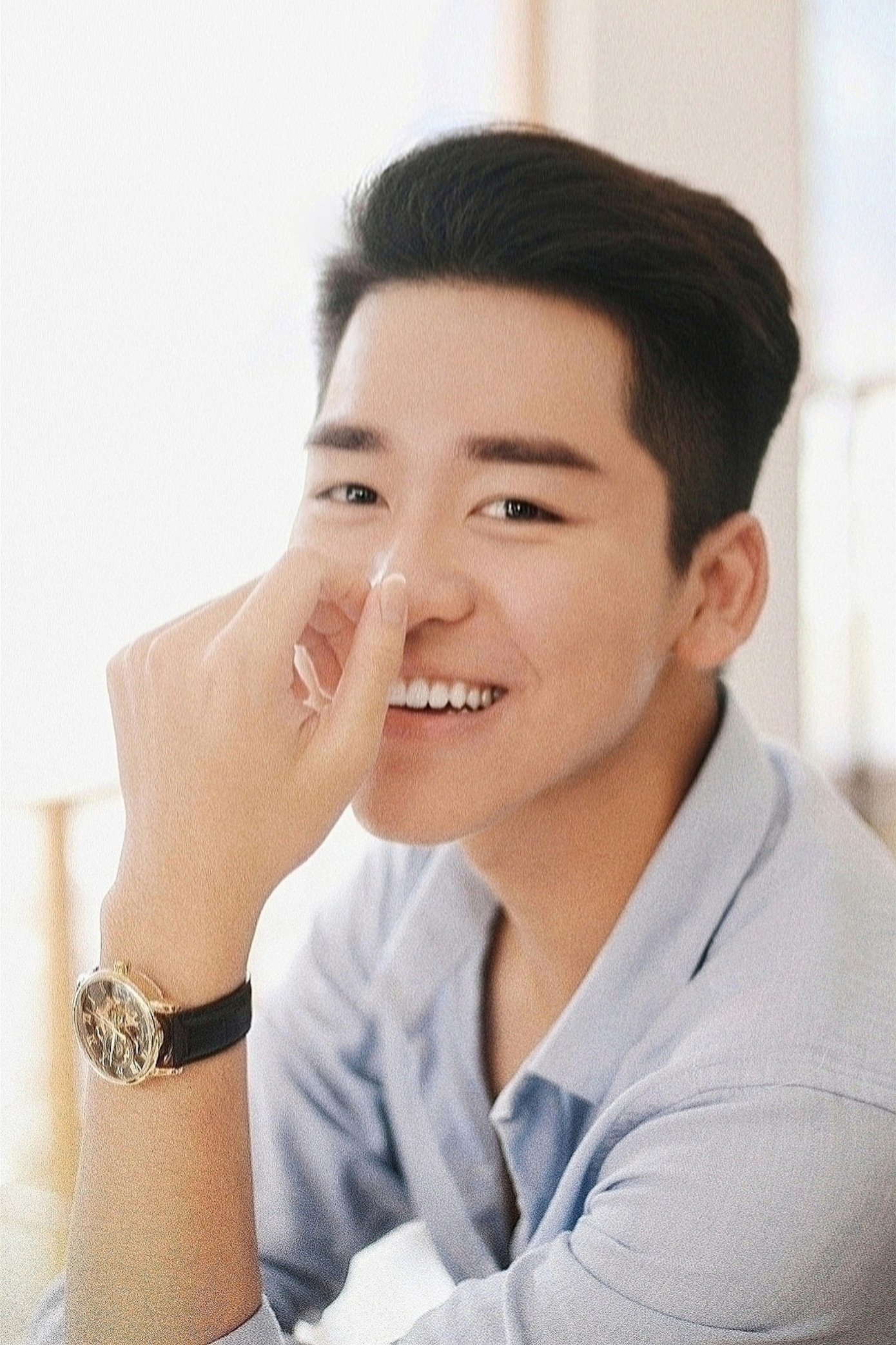 Từ một chàng trai hướng nội đến tự tin dẫn chương trình trước đám đông ảnh 4