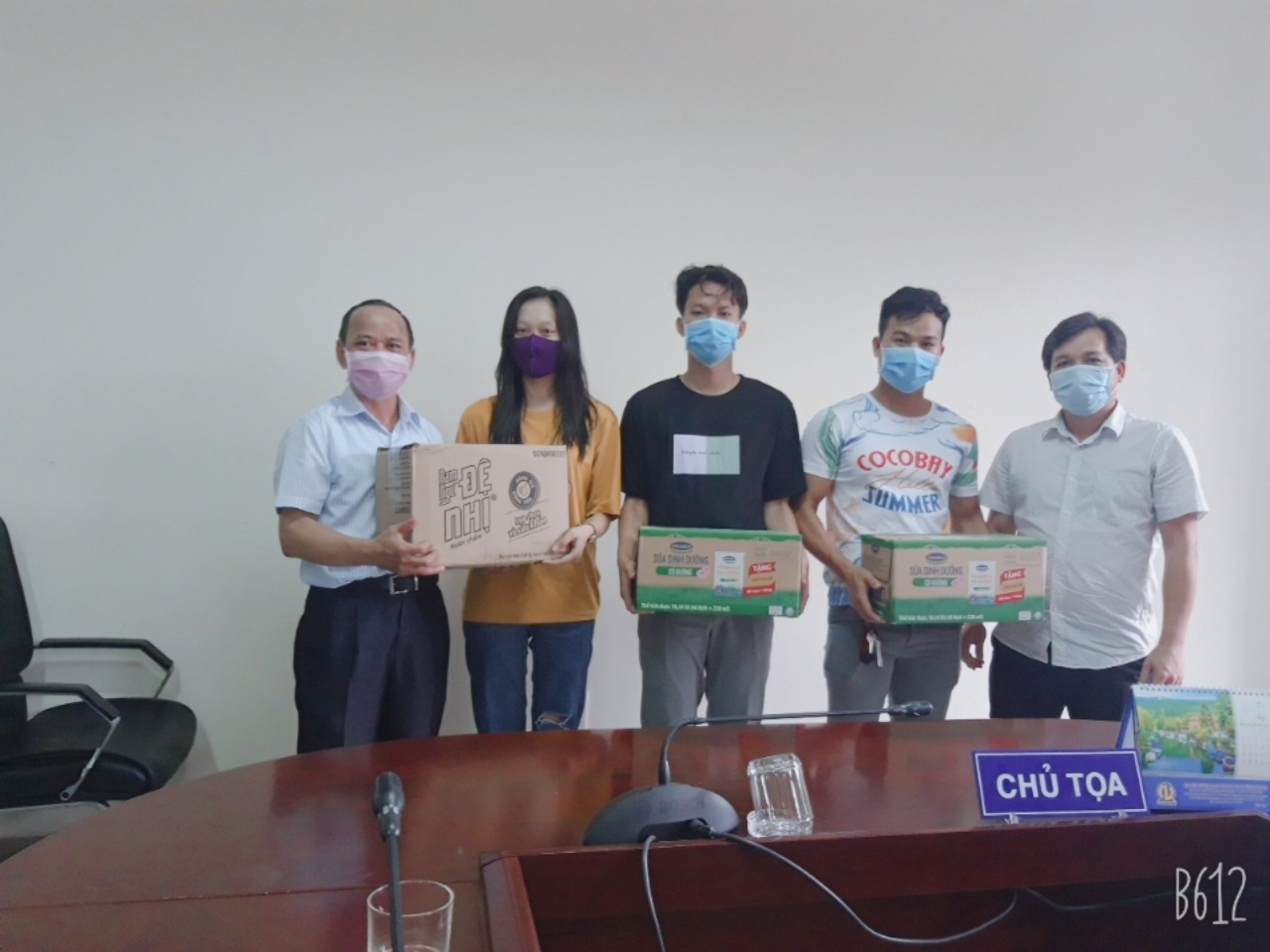 Khi cả nhà trường và sinh viên cùng chung tay chống dịch COVID-19 ảnh 4