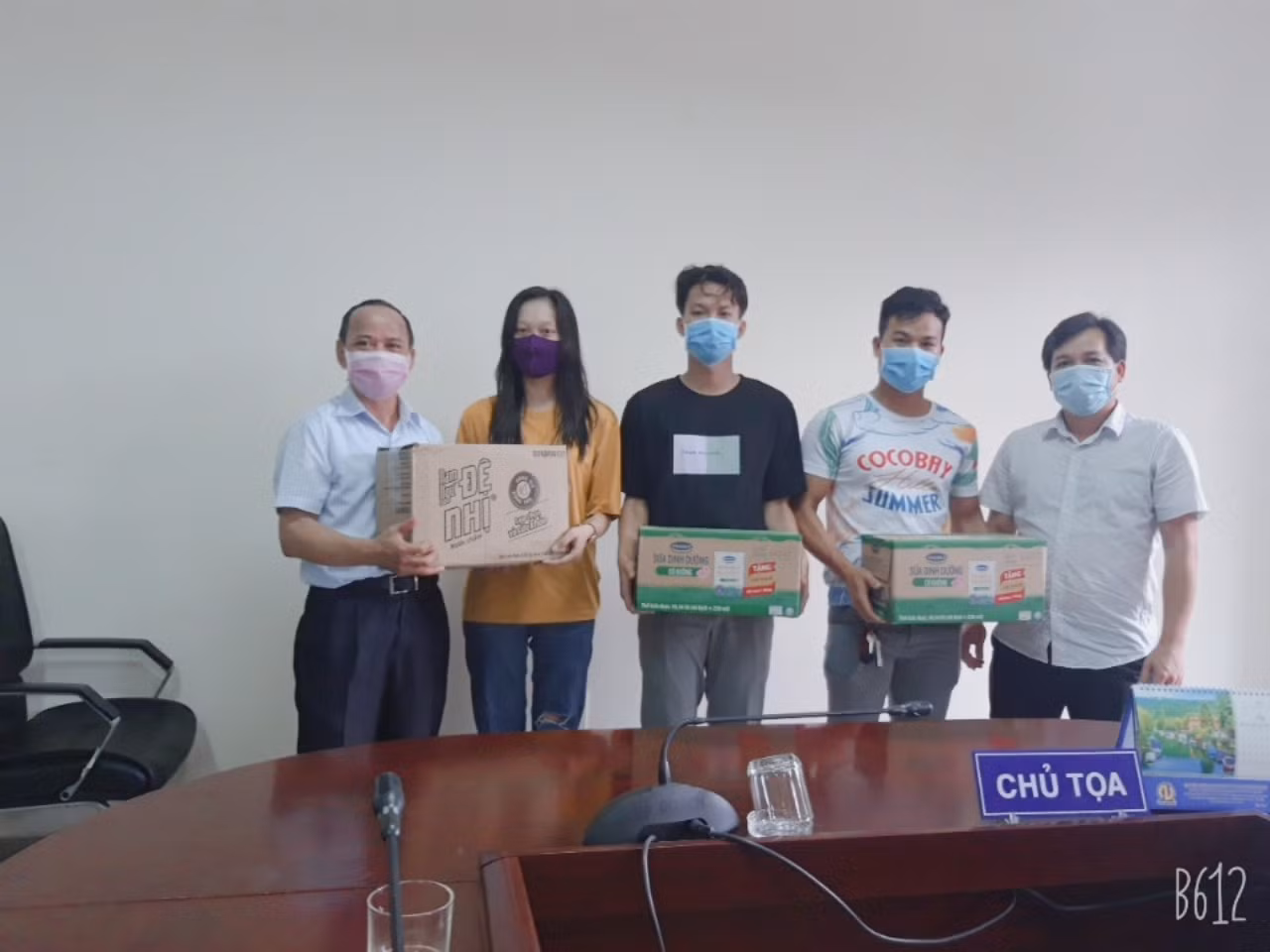 Khi cả nhà trường và sinh viên cùng chung tay chống dịch COVID-19 ảnh 4