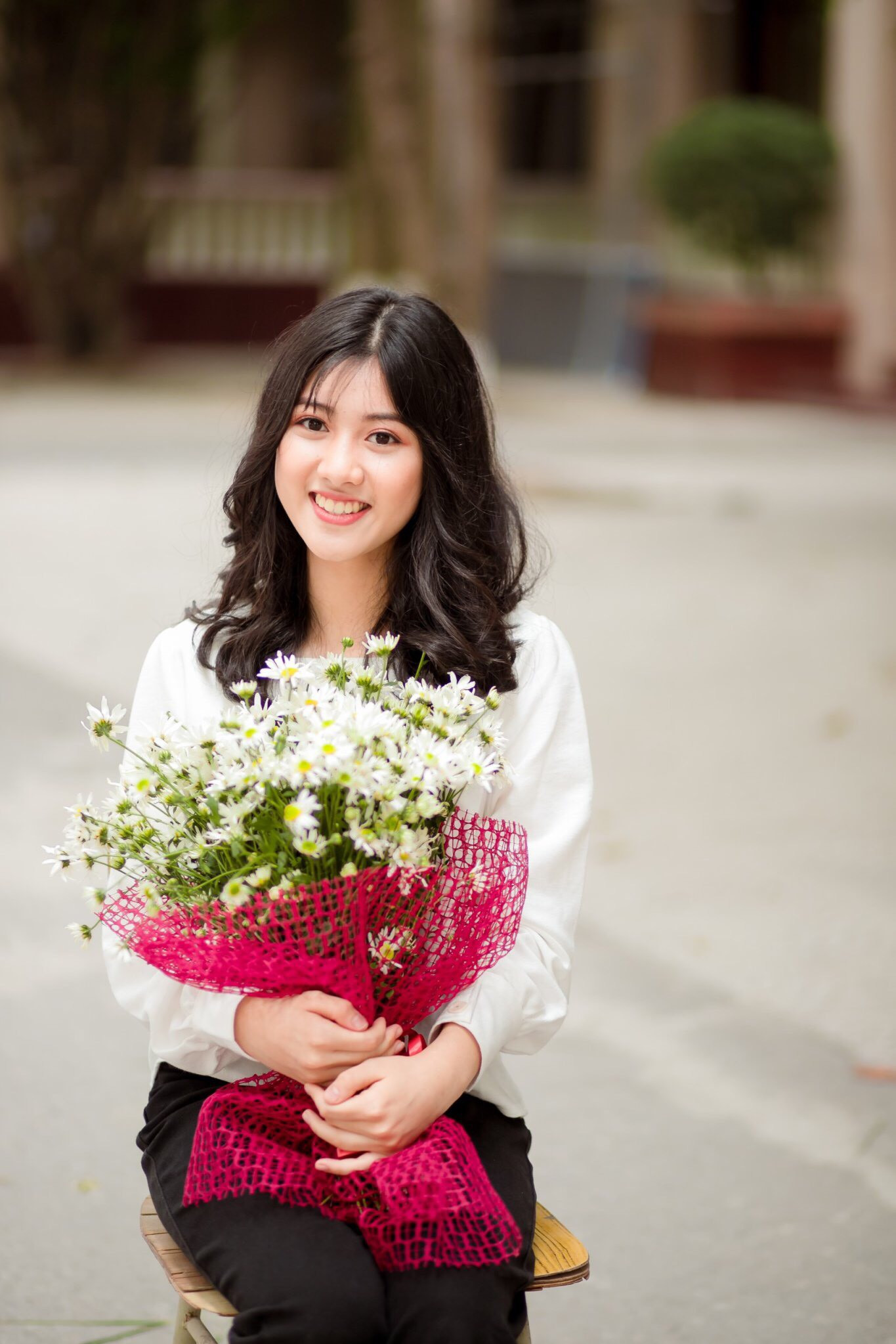 Nữ sinh có ánh mắt biết cười quyết tâm chinh phục chân trời tri thức ảnh 10