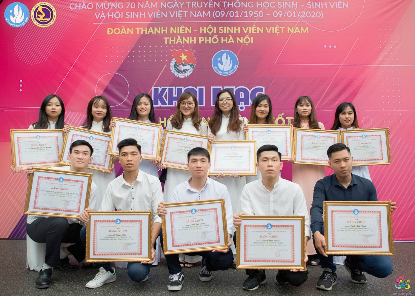 Tuổi trẻ phải cuồng nhiệt thì thanh xuân mới có ý nghĩa ảnh 9