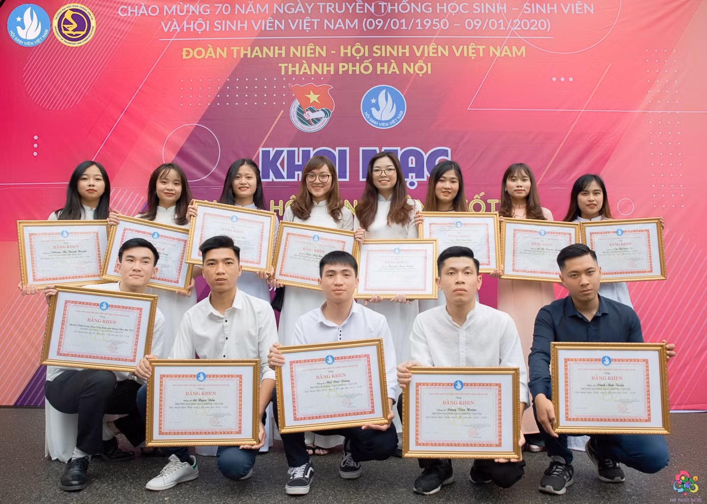 Tuổi trẻ phải cuồng nhiệt thì thanh xuân mới có ý nghĩa ảnh 9