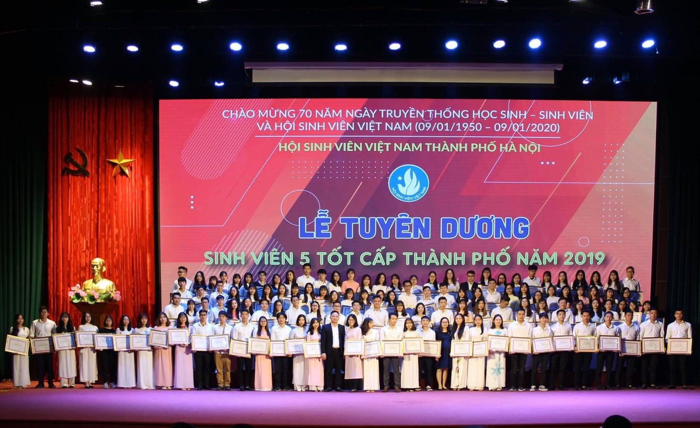 Tuổi trẻ phải cuồng nhiệt thì thanh xuân mới có ý nghĩa ảnh 8