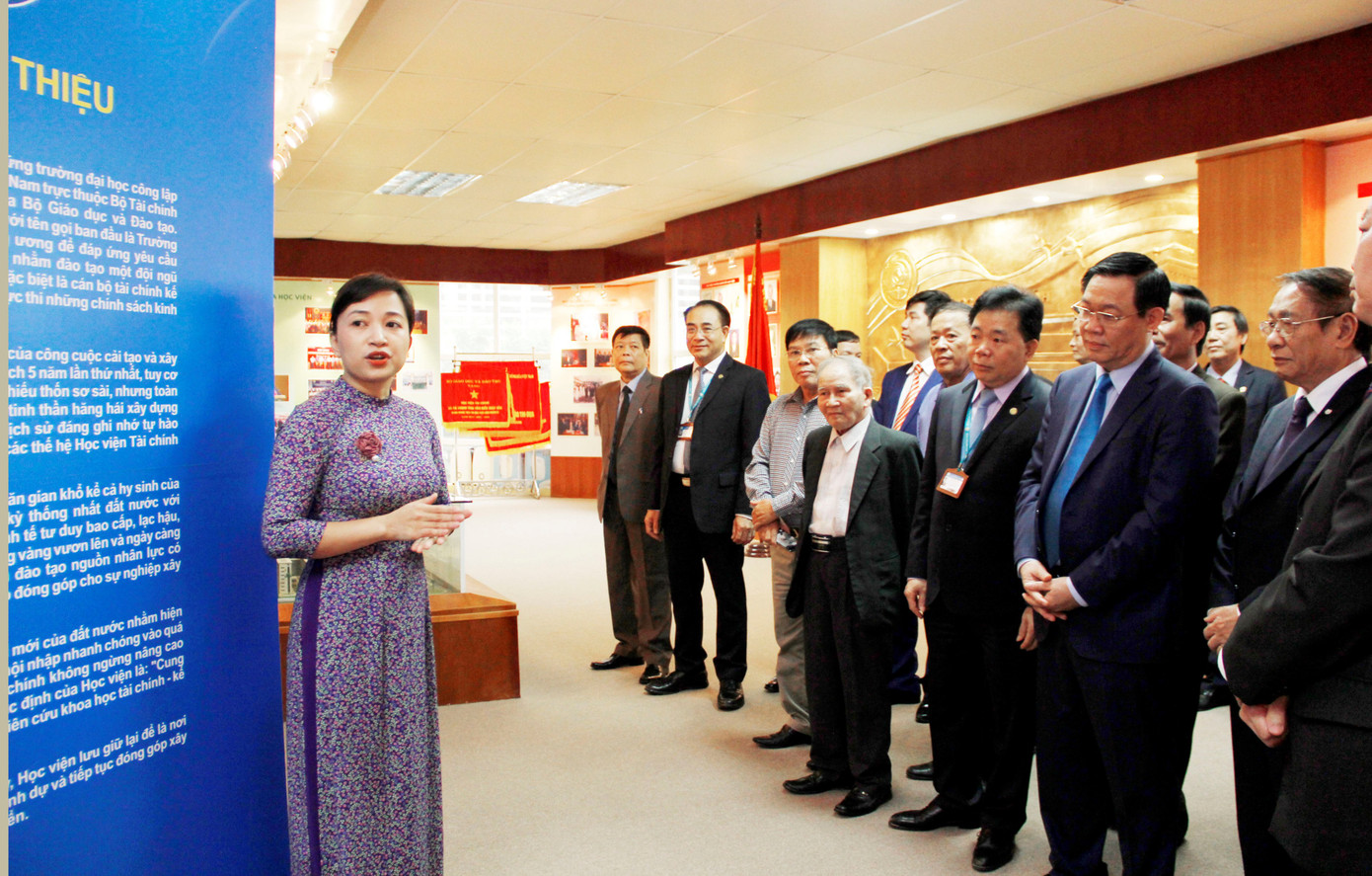 Đến Học viện Tài chính, bạn học tập như thế nào? ảnh 8