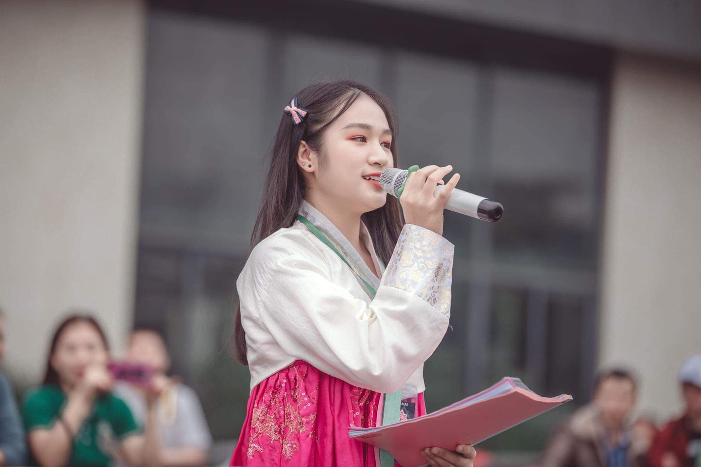 Xao xuyến với nữ sinh viên đa tài, năng động của Học viện Báo chí và Tuyên truyền ảnh 10