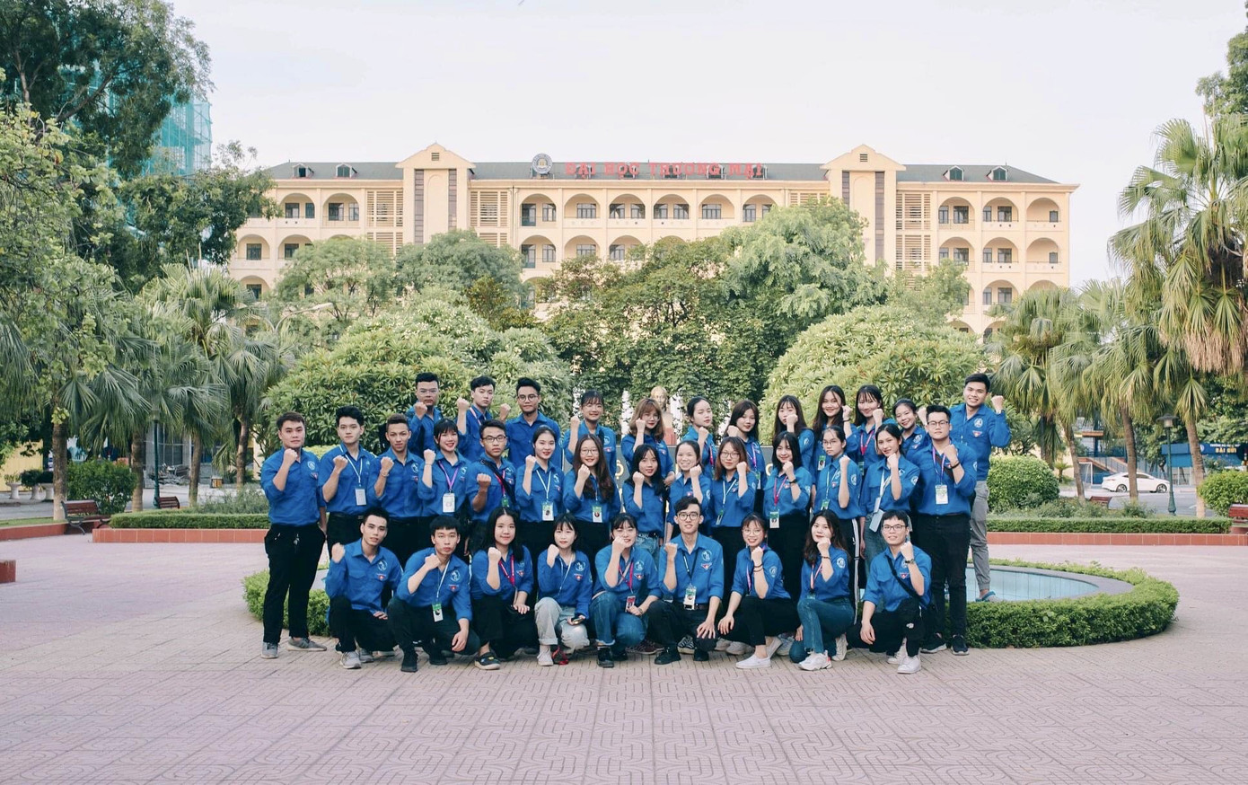 Mùa hè xanh tình nguyện của tuổi trẻ trường Đại học Thương Mại ảnh 1