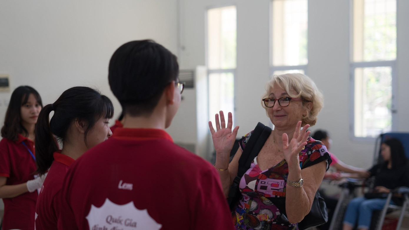 Giọt hồng 2020 - Cùng những chiến sĩ áo đỏ ULIS chắp cánh cho những ước mơ ảnh 2