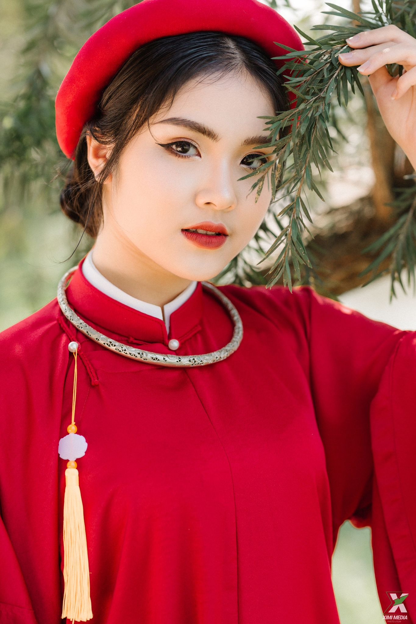 D2K61 Nguyễn Huệ: Ngược dòng thời gian với bộ ảnh kỷ yếu cổ phục Việt Nam ảnh 4