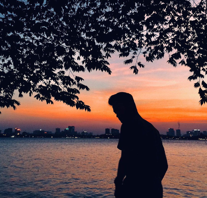 Hoàng hôn hồ Tây: Điểm check-in, thư giãn của giới trẻ Hà Thành ảnh 8